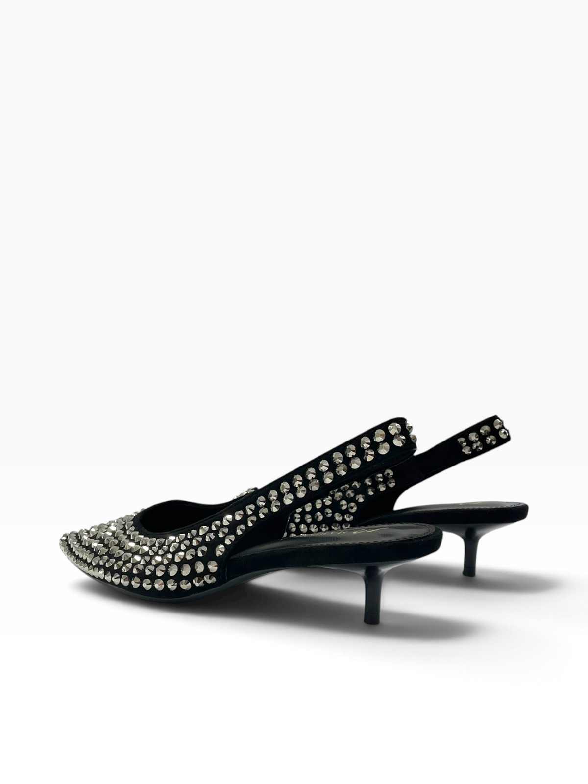 Μαύρες slingback γόβες με kitten heel και ασημένια τρουκς