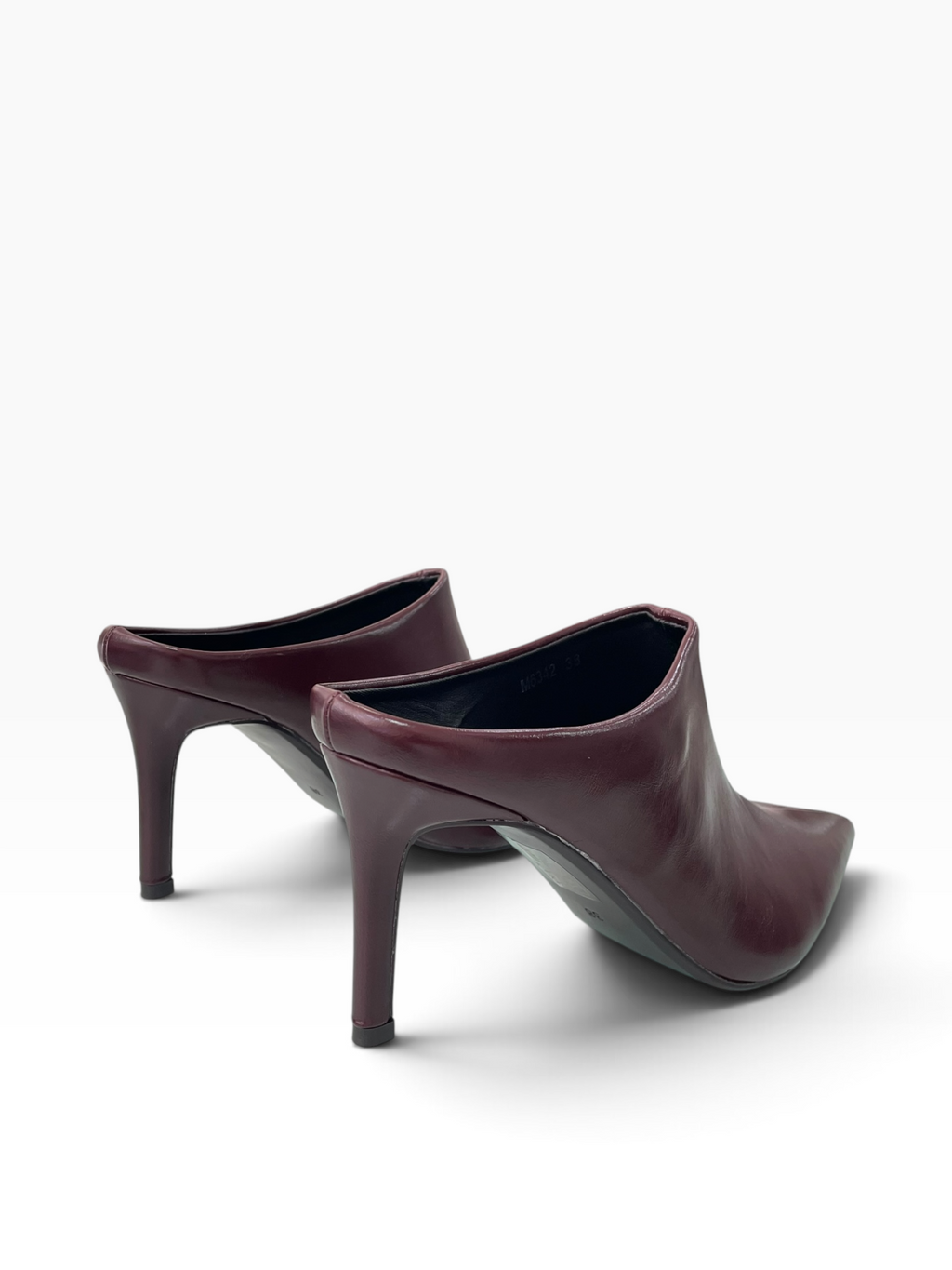 Pointed Mules με Λεπτό Τακούνι