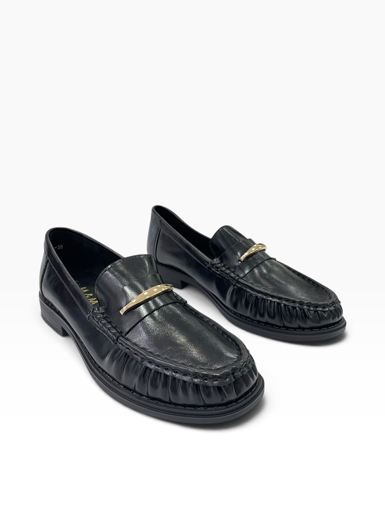 Γυναικεία Loafers με Σούρες & Χρυσή Μεταλλική Λεπτομέρεια