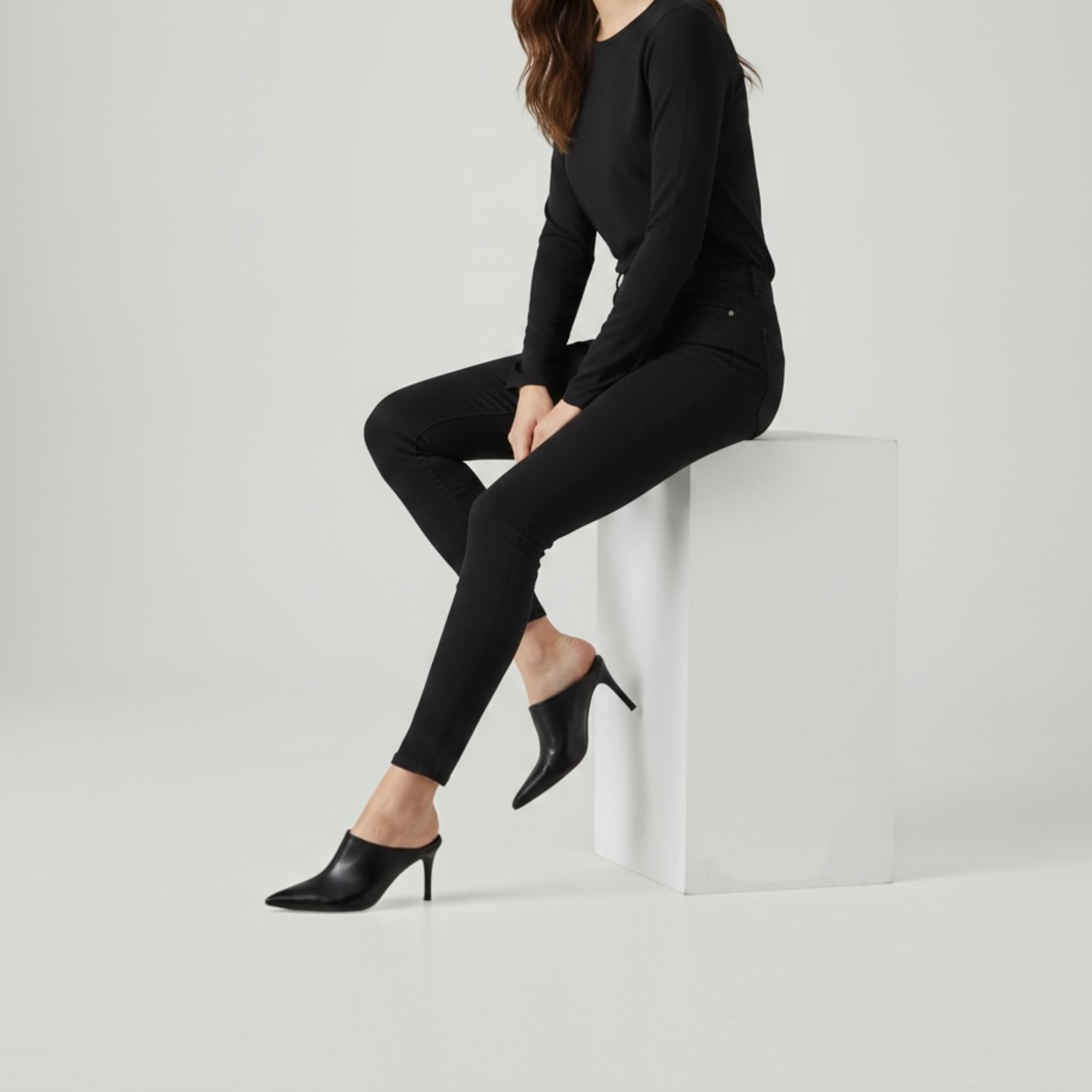 Pointed Mules με Λεπτό Τακούνι