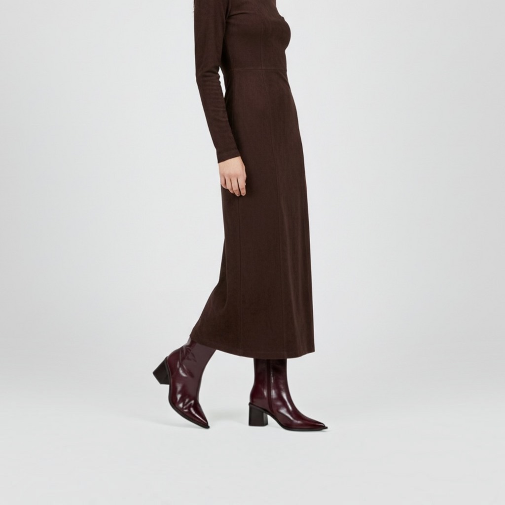 Μυτερά Ankle boots με Glossy δερμα