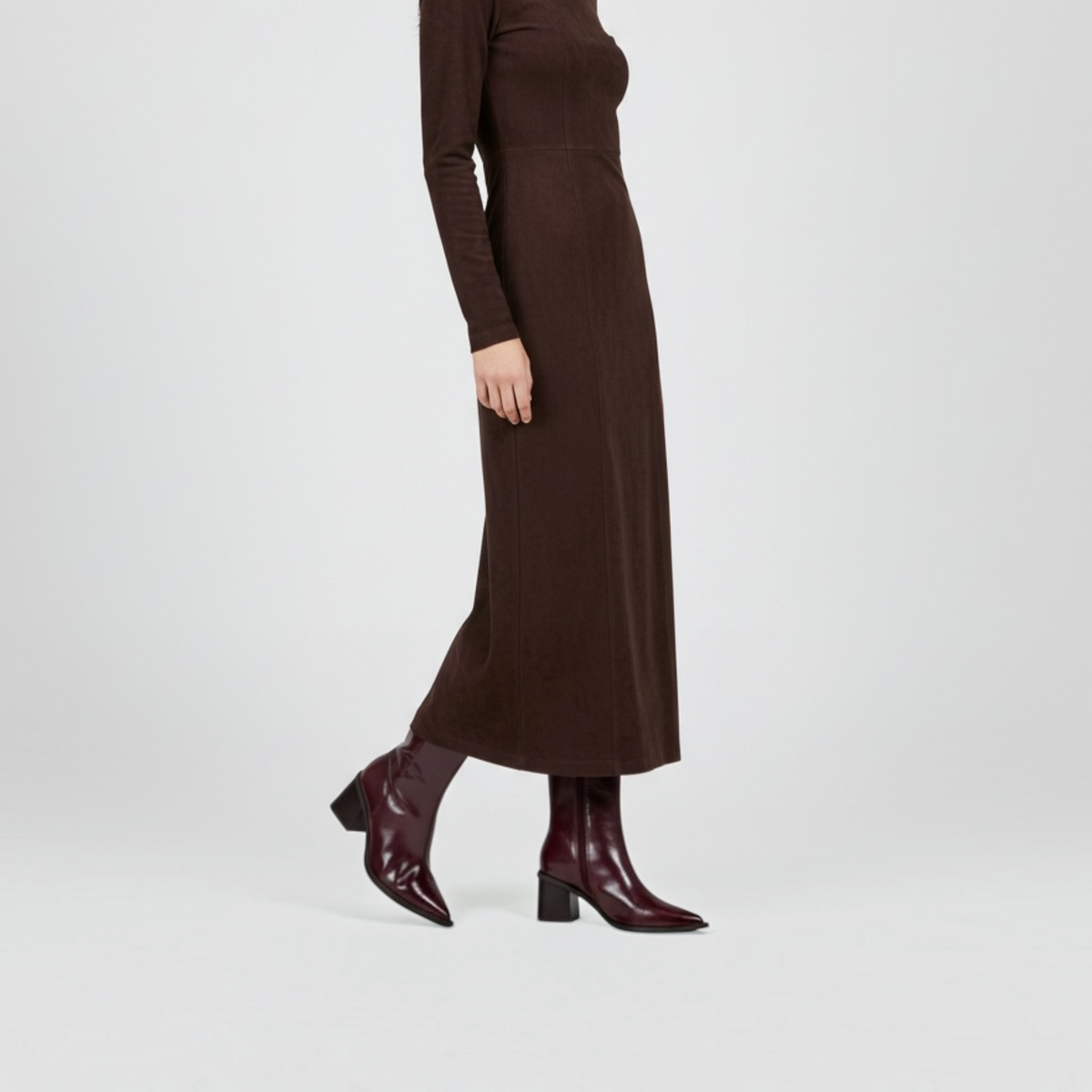 Μυτερά Ankle boots με Glossy δερμα